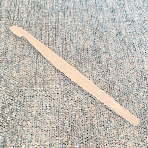 BNWOT Tupperware Citrus Peeler in Clear - Picture 1 of 4